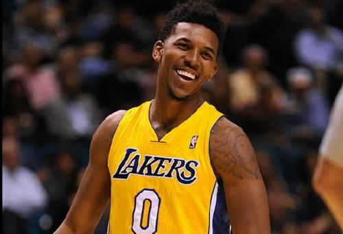 出的足球分 出的足球分