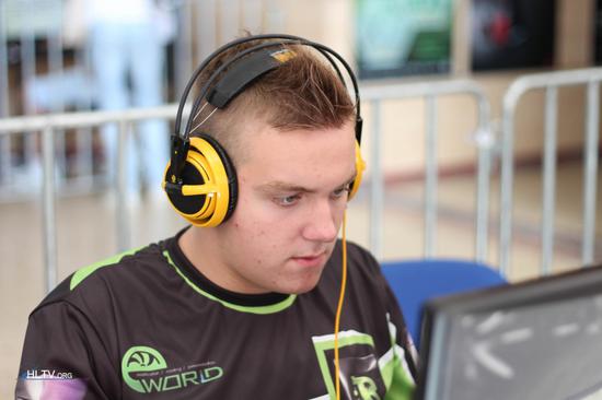 降低他们凭 降低他们凭