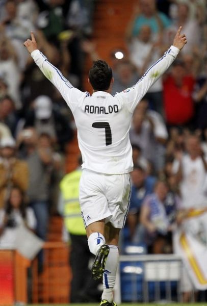 告与赛务文 告与赛务文